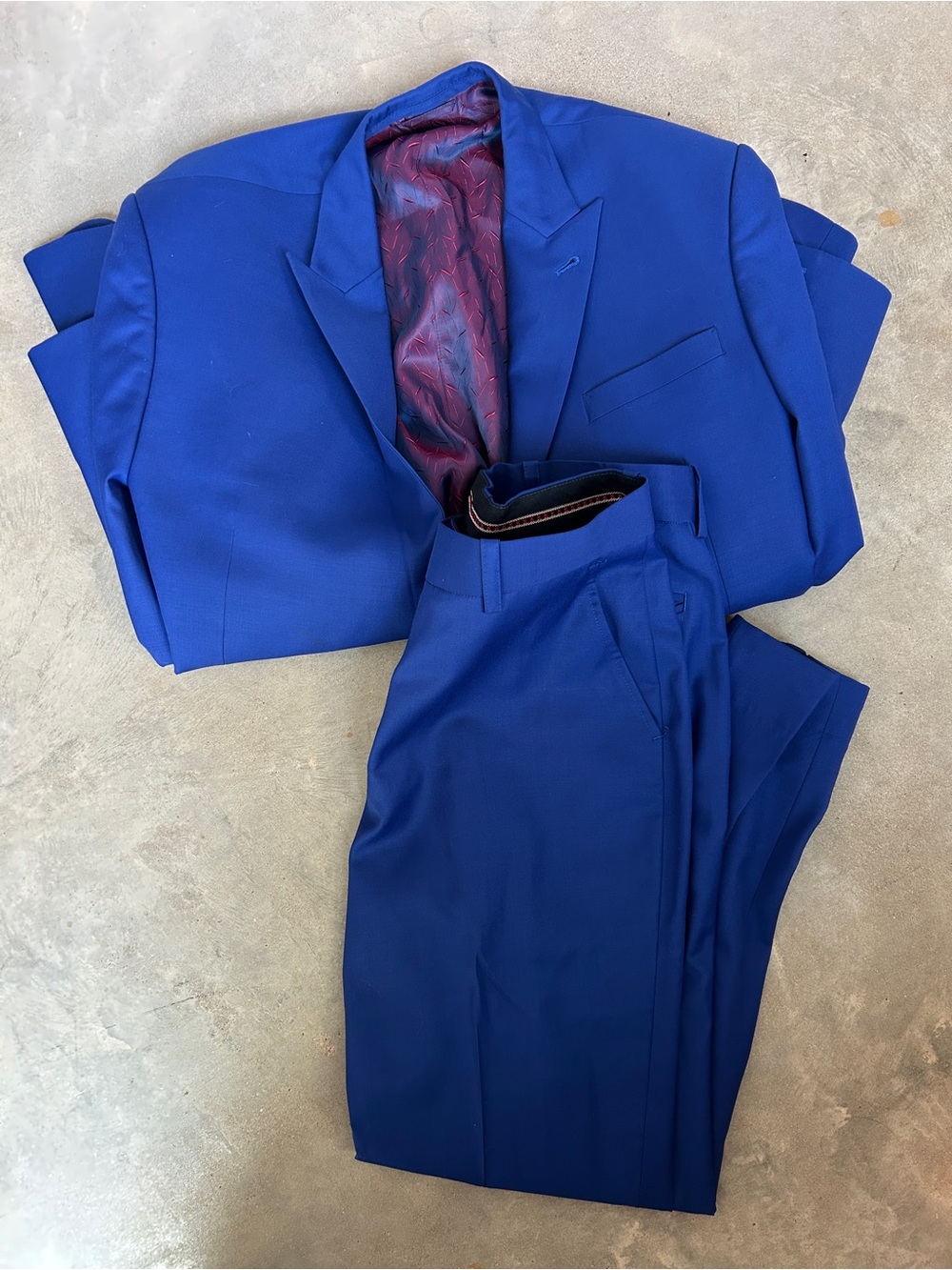 Men's Two-Piece Bright Blue Suit - Classic Notch Lapel